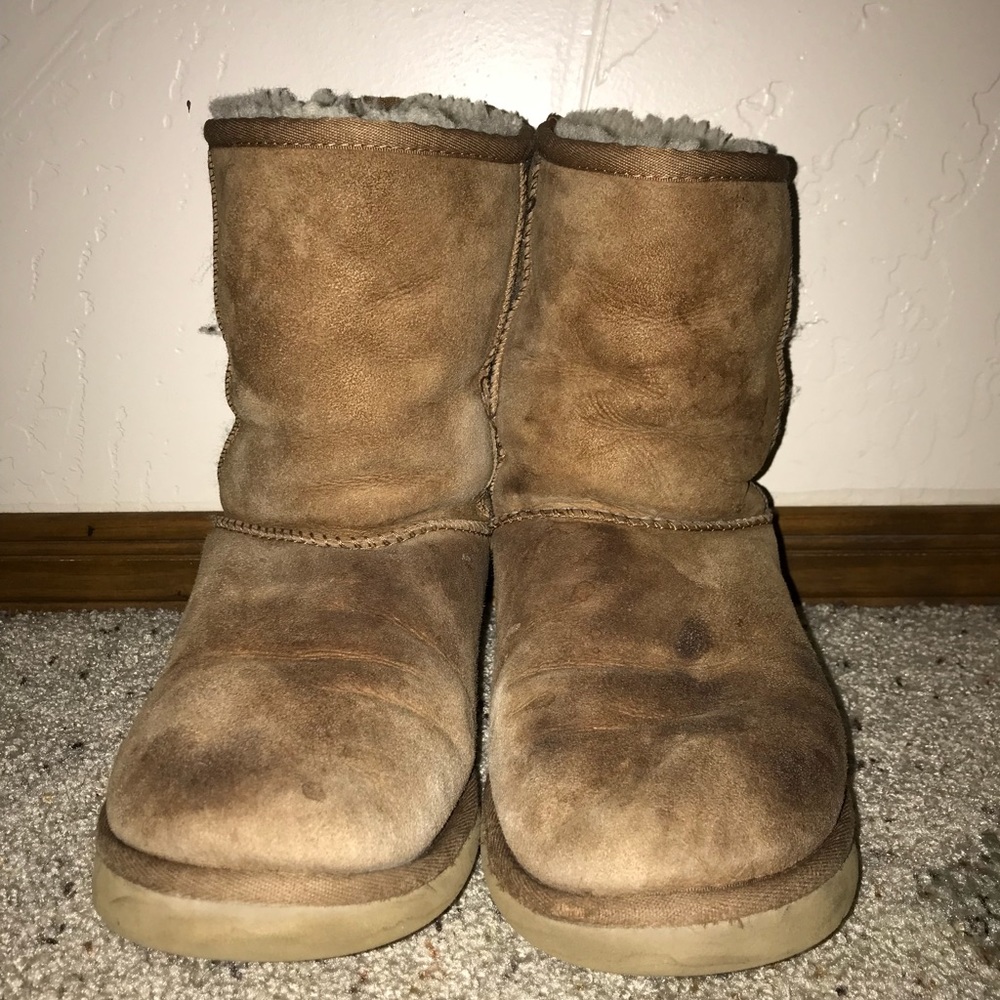 *USED* brown UGG boots